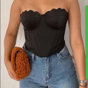 ISAWITFIRST black scallop strapless corset top